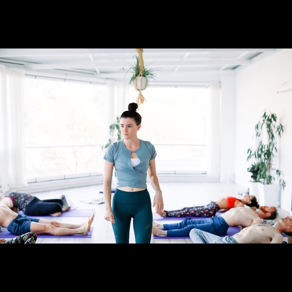 Meet your Posher, Chloe - Picture 5 of 8